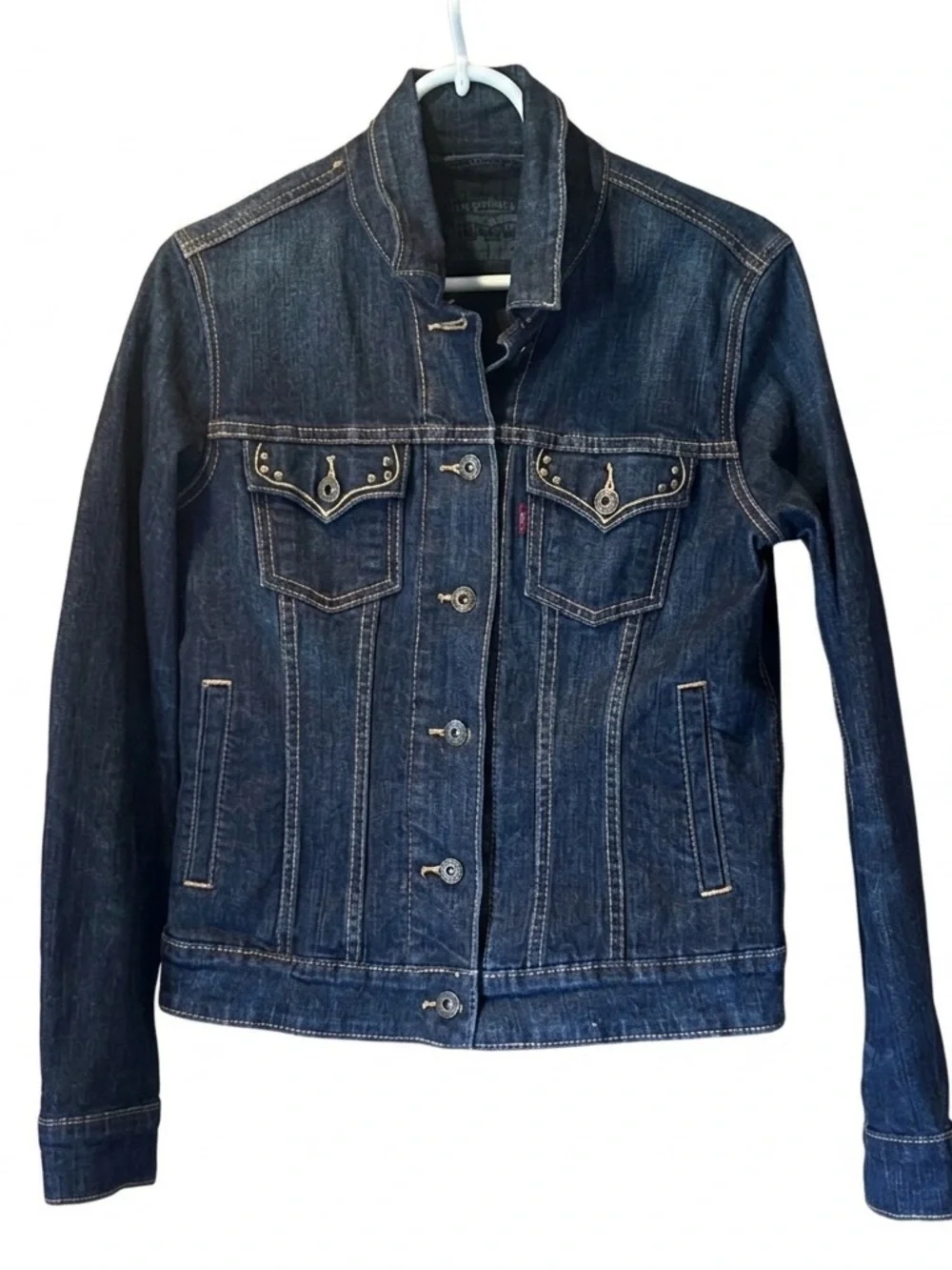 Levi's Women's Studded Denim‎ Trucker Jacket Size M Dark Wash Indigo 77075